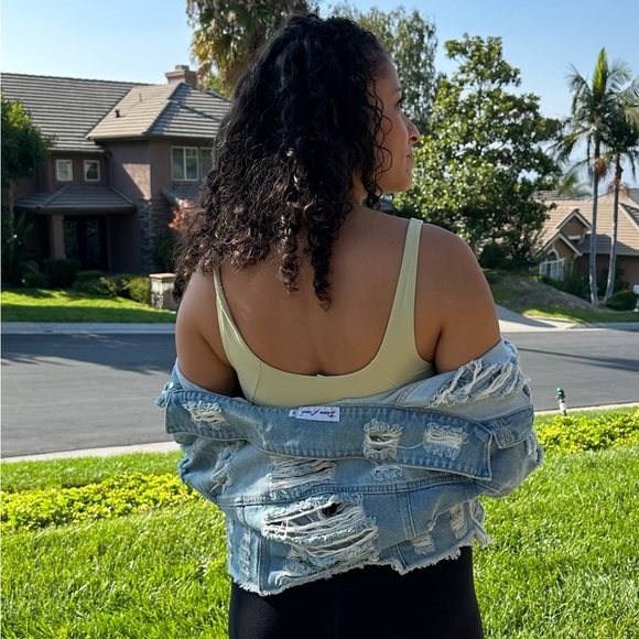 Jean jacket super trendy - Picture 8 of 9